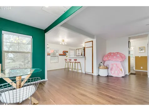 517 S 3rd Street Springfield OR 97477
