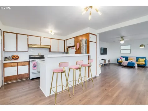 517 S 3rd Street Springfield OR 97477