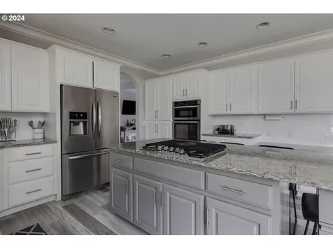 9700 NE Meadow Loop Newberg OR 97132