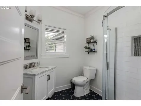 9700 NE Meadow Loop Newberg OR 97132