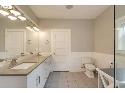 9700 NE Meadow Loop Newberg OR 97132