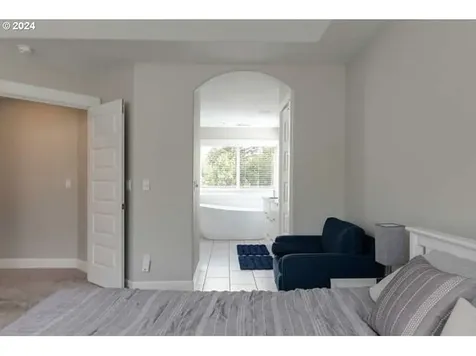9700 NE Meadow Loop Newberg OR 97132