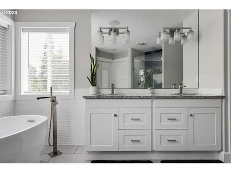 9700 NE Meadow Loop Newberg OR 97132