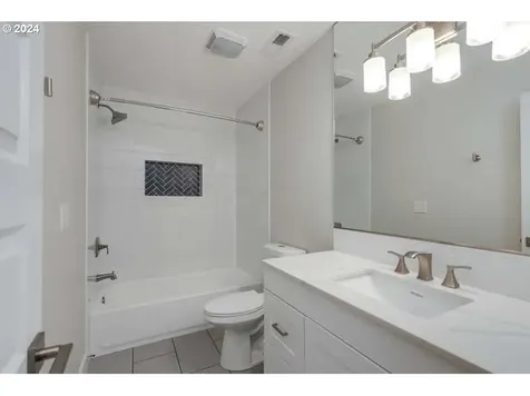 9700 NE Meadow Loop Newberg OR 97132