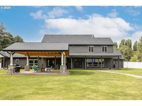 9700 NE Meadow Loop Newberg OR 97132