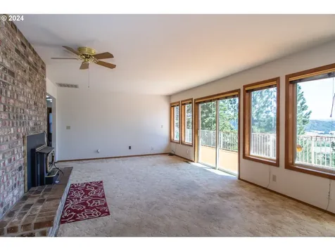 343 Zeigler Court Roseburg OR 97471