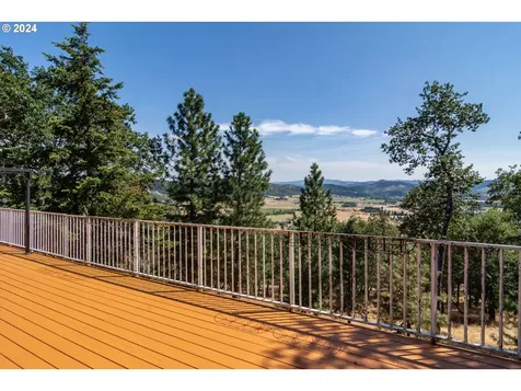 343 Zeigler Court Roseburg OR 97471
