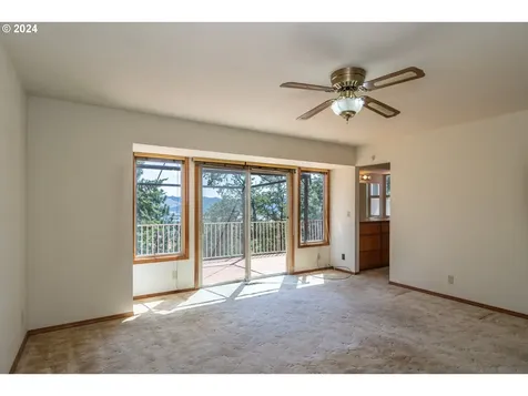 343 Zeigler Court Roseburg OR 97471