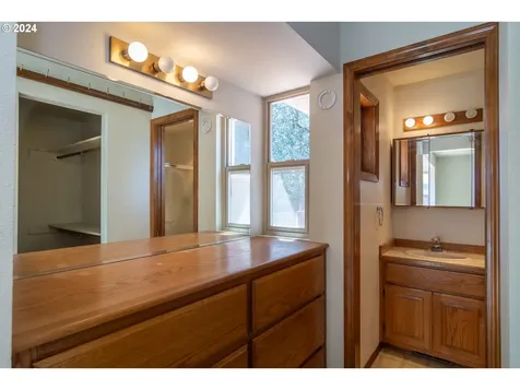 343 Zeigler Court Roseburg OR 97471