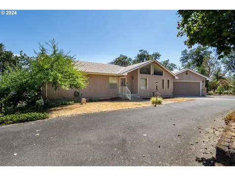 343 Zeigler Court Roseburg OR 97471
