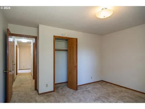 343 Zeigler Court Roseburg OR 97471