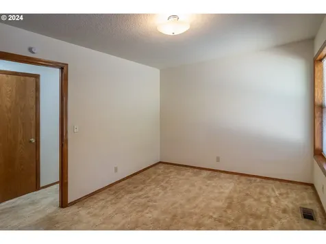 343 Zeigler Court Roseburg OR 97471