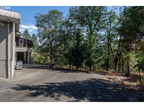 343 Zeigler Court Roseburg OR 97471