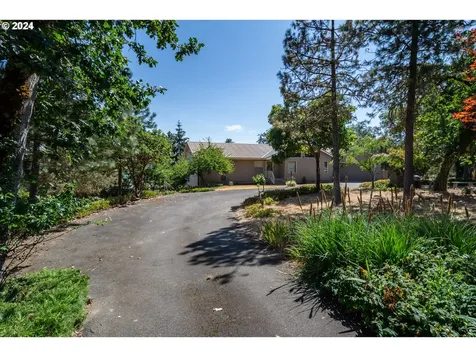 343 Zeigler Court Roseburg OR 97471