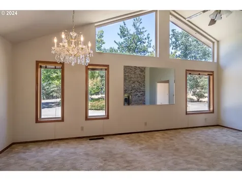 343 Zeigler Court Roseburg OR 97471