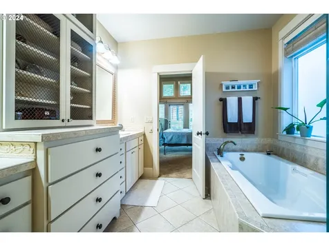 11026 Sw Madrone Court Tualatin OR 97062