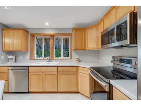 24725 S Beavercreek Road Beavercreek OR 97004