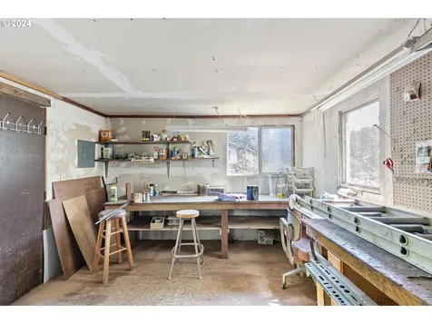36569 Cedar Hills Drive Pleasant Hill OR 97455