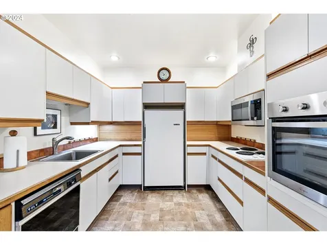 36569 Cedar Hills Drive Pleasant Hill OR 97455