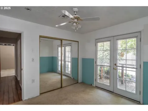 40 NW Cary Street Winston OR 97496