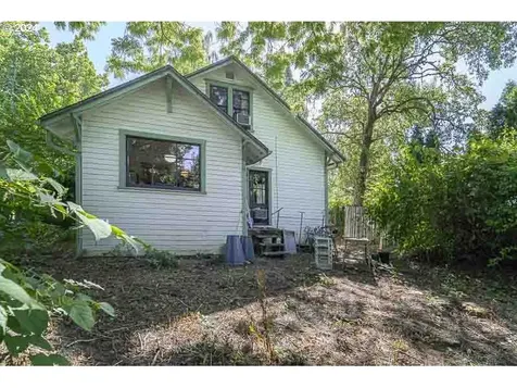 1745 Church Street SE Salem OR 97302
