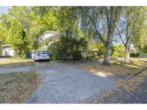 1745 Church Street SE Salem OR 97302