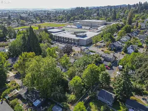 1745 Church Street SE Salem OR 97302
