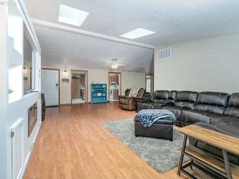 24487 Se Eagle Creek Road Eagle Creek OR 97022