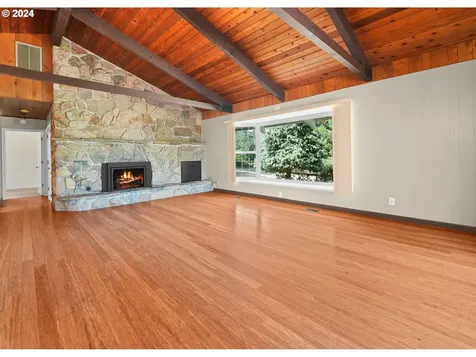 77621 S 6th Street Cottage Grove OR 97424
