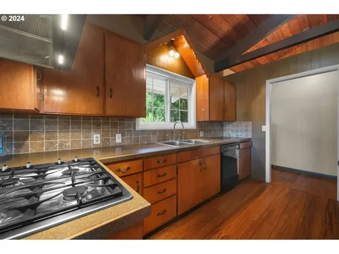 77621 S 6th Street Cottage Grove OR 97424