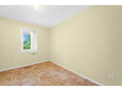 77621 S 6th Street Cottage Grove OR 97424