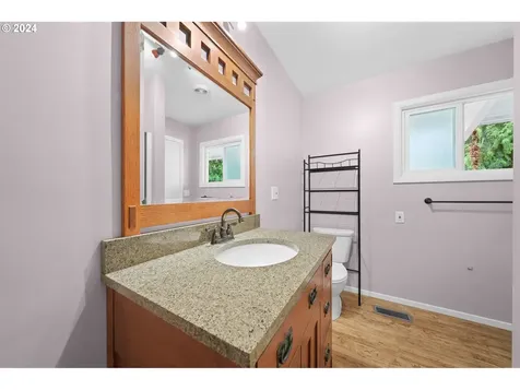 77621 S 6th Street Cottage Grove OR 97424
