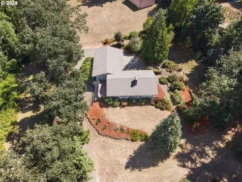 77621 S 6th Street Cottage Grove OR 97424