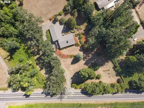 77621 S 6th Street Cottage Grove OR 97424