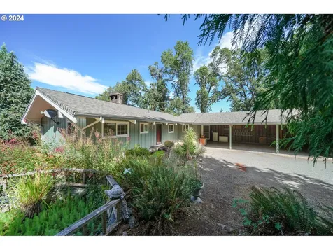77621 S 6th Street Cottage Grove OR 97424