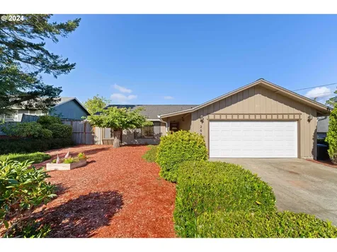 2680 Virginia Avenue North Bend OR 97459