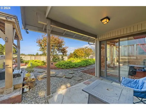 2680 Virginia Avenue North Bend OR 97459