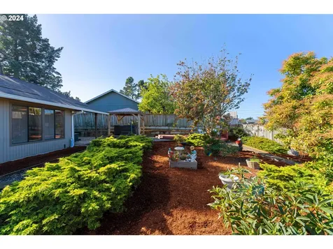 2680 Virginia Avenue North Bend OR 97459