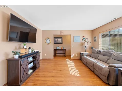 2680 Virginia Avenue North Bend OR 97459