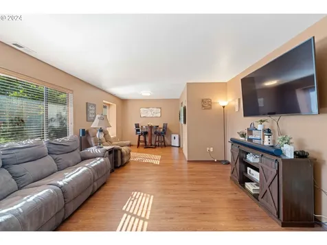 2680 Virginia Avenue North Bend OR 97459