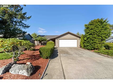 2680 Virginia Avenue North Bend OR 97459