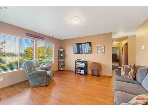 2680 Virginia Avenue North Bend OR 97459