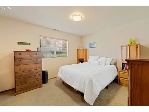 2680 Virginia Avenue North Bend OR 97459