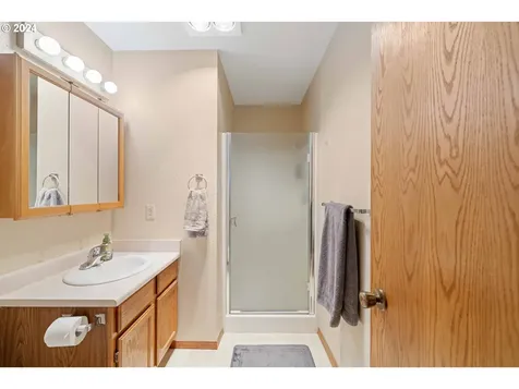 2680 Virginia Avenue North Bend OR 97459