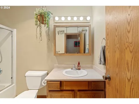 2680 Virginia Avenue North Bend OR 97459