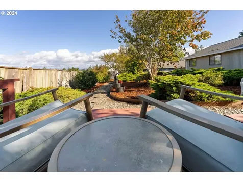 2680 Virginia Avenue North Bend OR 97459