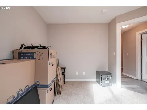 162 E Joy Street Lebanon OR 97355