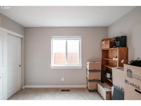 162 E Joy Street Lebanon OR 97355