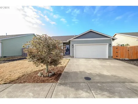 162 E Joy Street Lebanon OR 97355