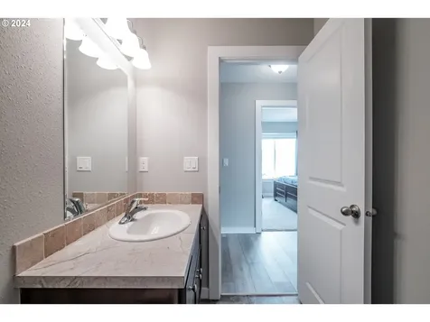 162 E Joy Street Lebanon OR 97355